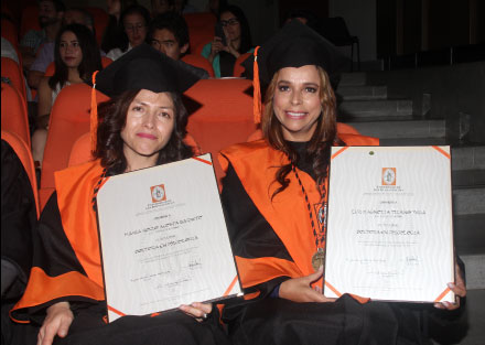 U. de San Buenaventura proclamó a sus dos primeras doctoras en Psicología de la región y del país